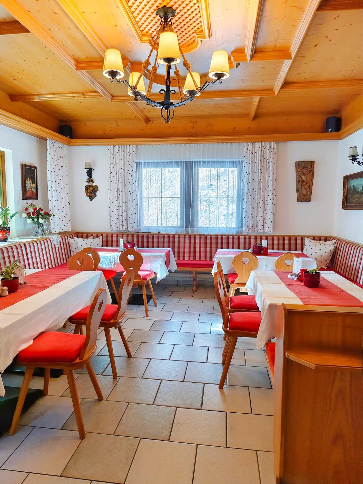 Hotel Stolz Matrei am Brenner Kültér fotó