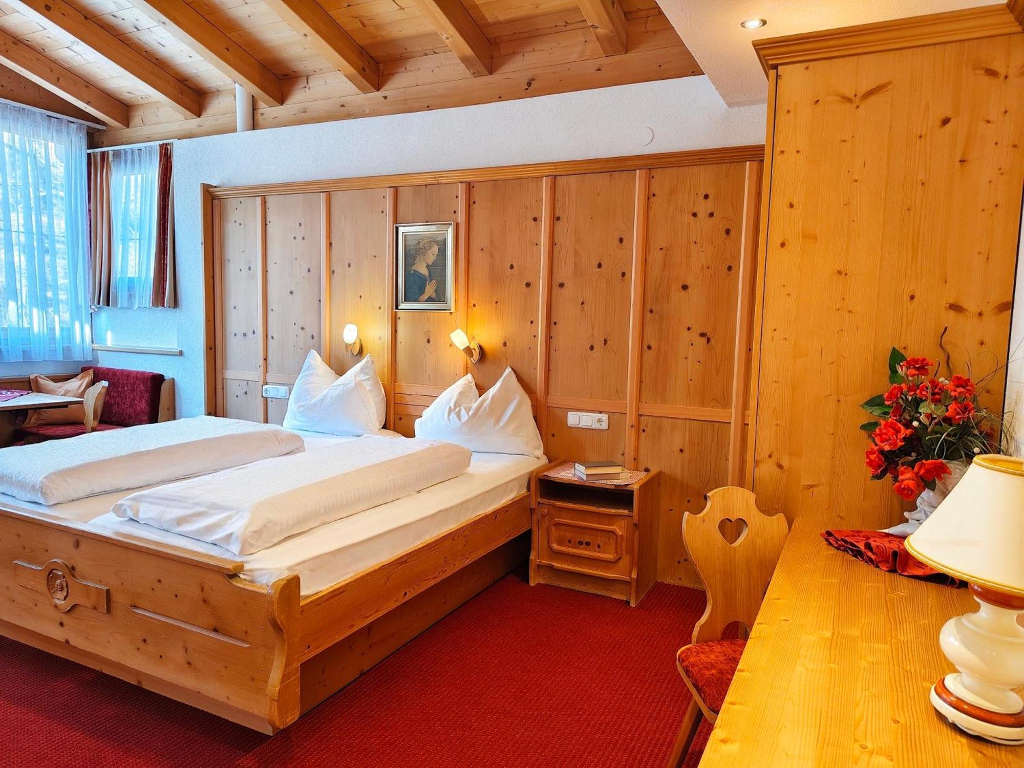 Hotel Stolz Matrei am Brenner Kültér fotó